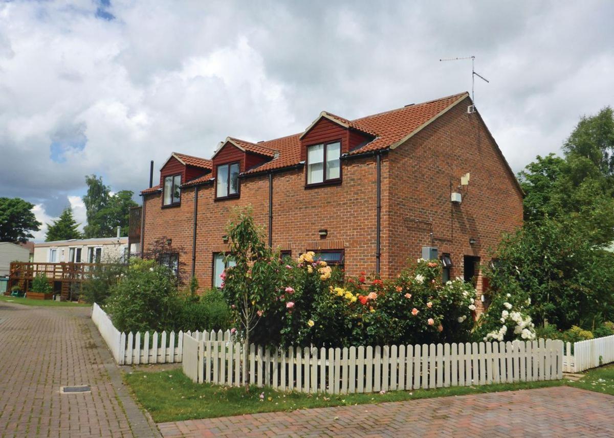 Weir Country Park Hotel Holtby Buitenkant foto