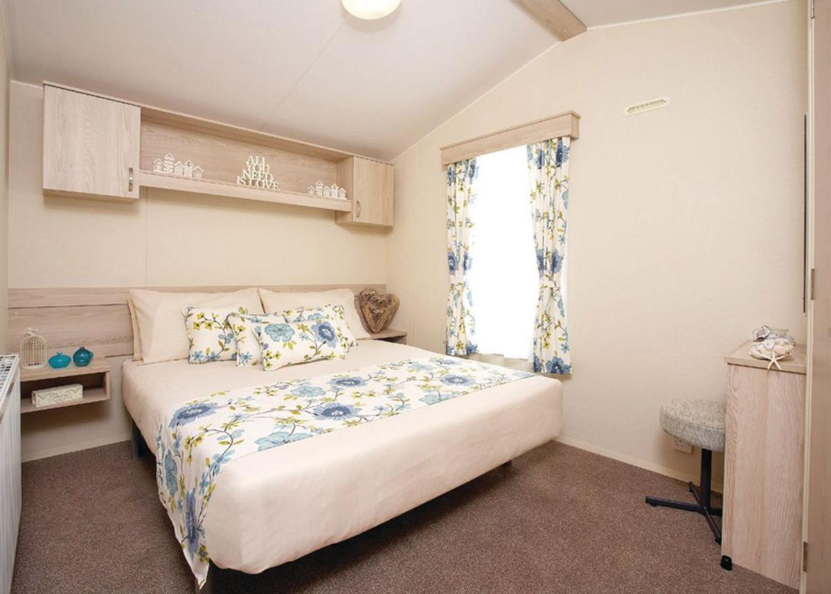 Weir Country Park Hotel Holtby Buitenkant foto